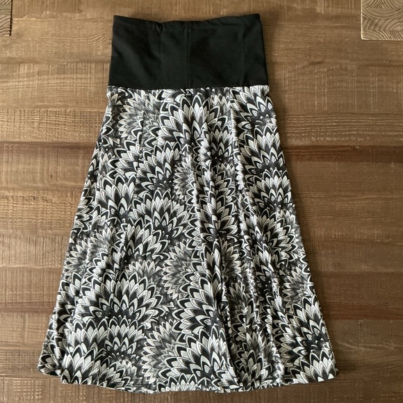 Prana Solana Black and Grey Geometric Dress - Picture 3 of 7